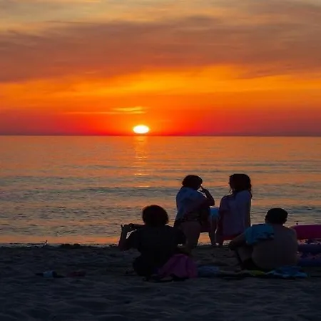 Spacious And Comfortable Homes With Pool