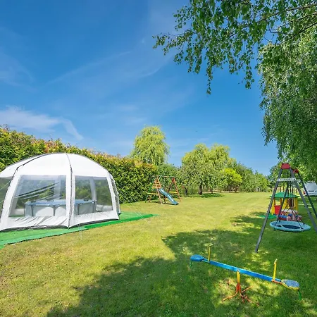 Spacious And Comfortable Homes With Pool