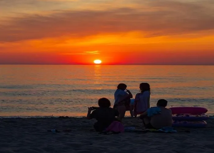 Spacious And Comfortable Homes With Pool