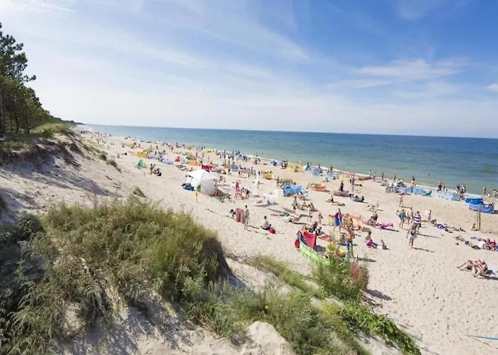 Spacious And Comfortable Homes With Pool Holiday home *