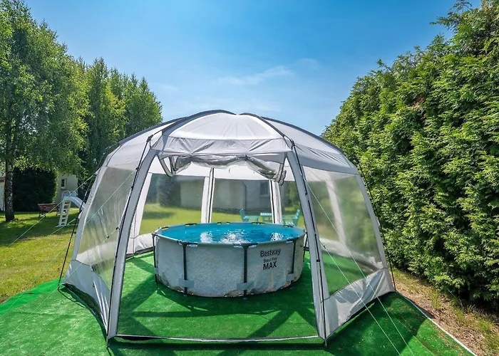 Spacious And Comfortable Homes With Pool Holiday home