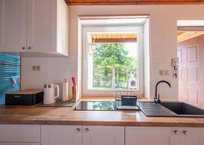 Spacious And Comfortable Homes With Pool *