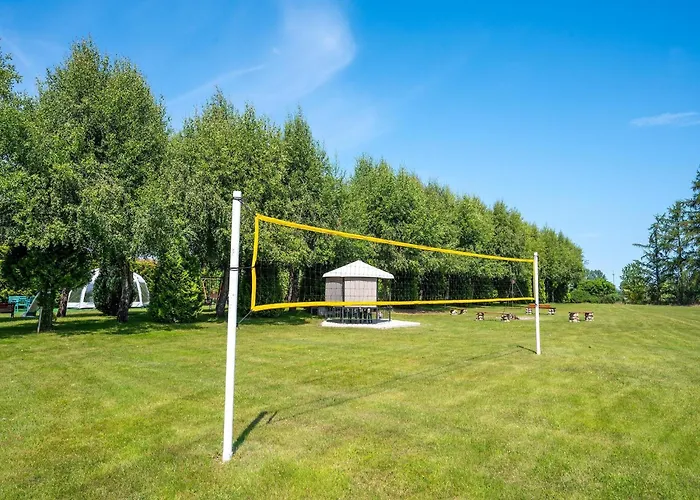 Spacious And Comfortable Homes With Pool Holiday home *